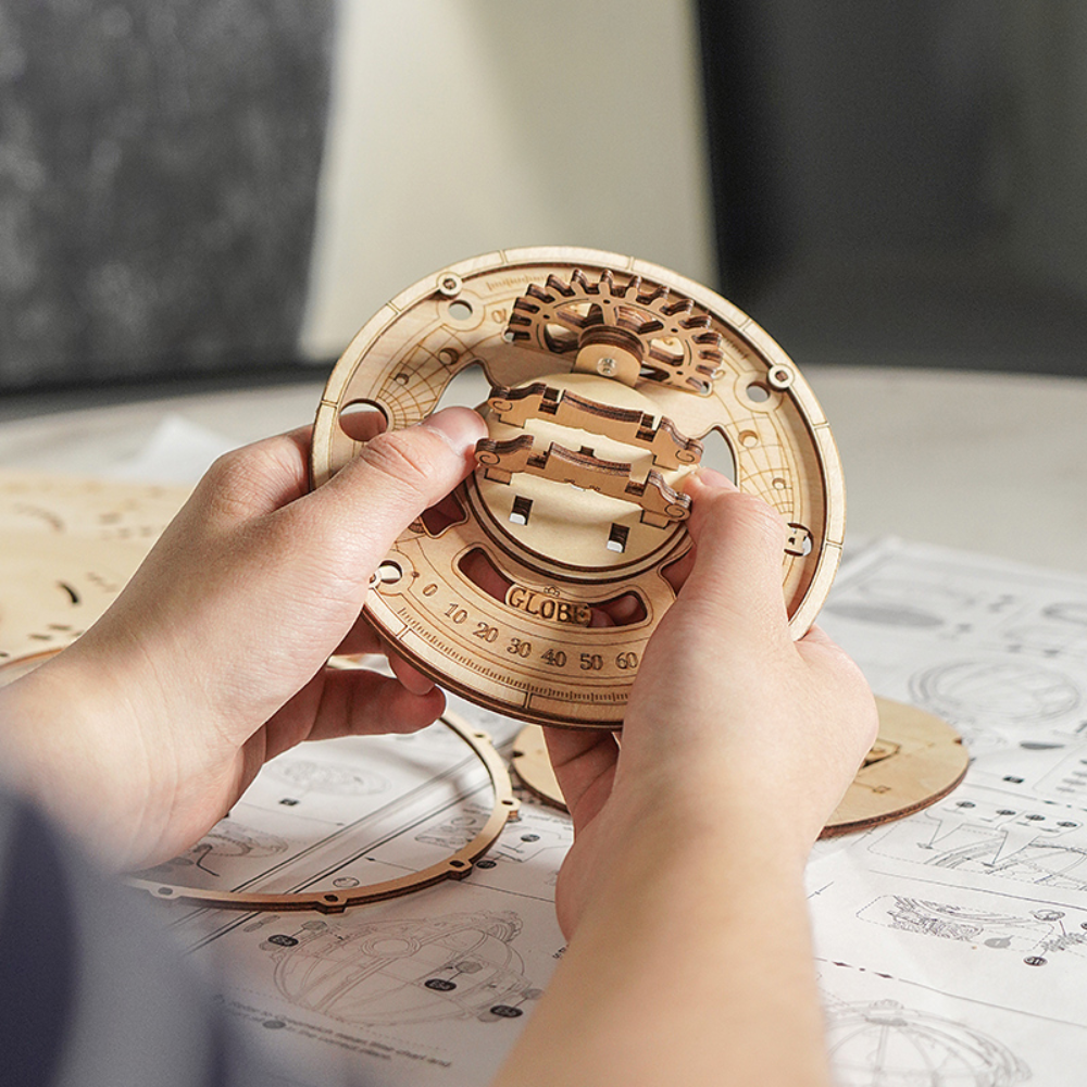 rokr luminous globe 3d wooden puzzle st003 (1)